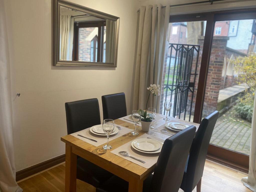 Alexander Apartments Newcastle City Newcastle upon Tyne Room photo